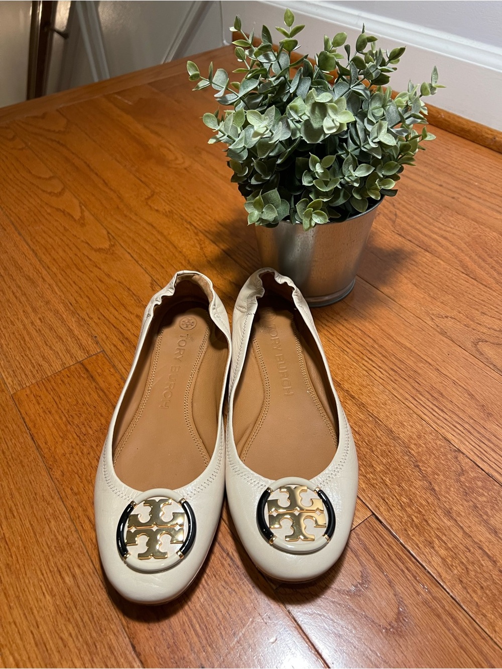 Tory Burch Cream Leather Logo Ballet Flats